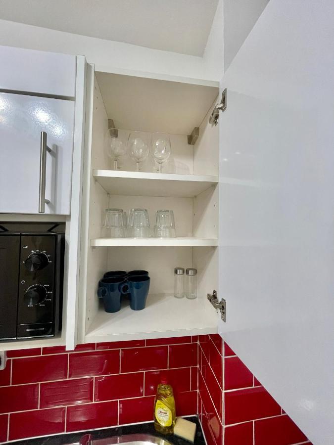 Comfortable - Cosy - Budget Studios In City Center Лондон Экстерьер фото