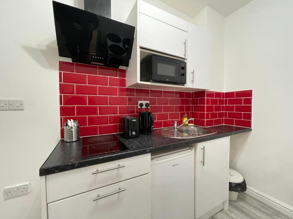 Comfortable - Cosy - Budget Studios In City Center Лондон Экстерьер фото