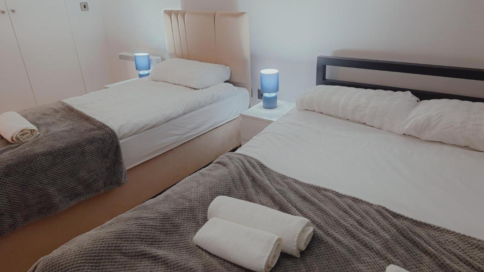 Comfortable - Cosy - Budget Studios In City Center Лондон Экстерьер фото