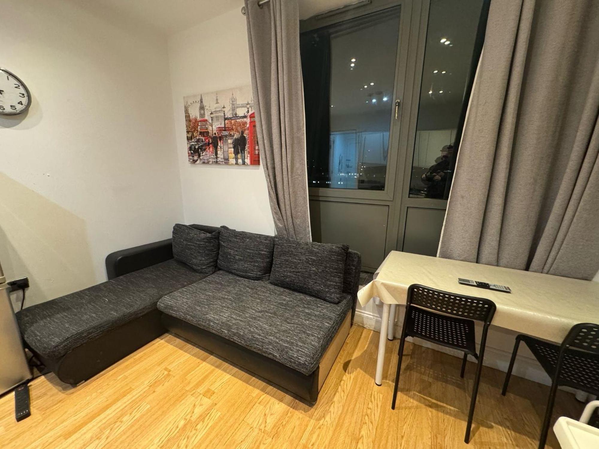 Comfortable - Cosy - Budget Studios In City Center Лондон Экстерьер фото