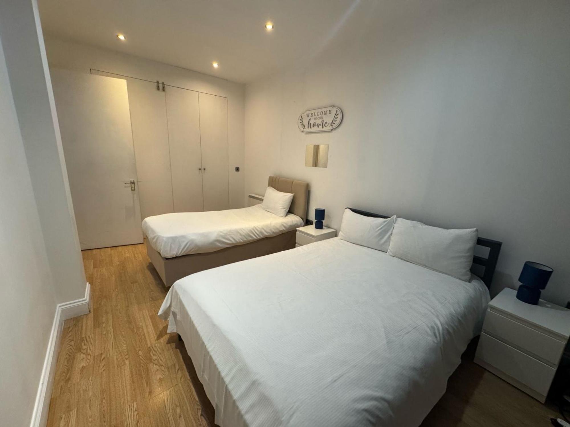 Comfortable - Cosy - Budget Studios In City Center Лондон Экстерьер фото